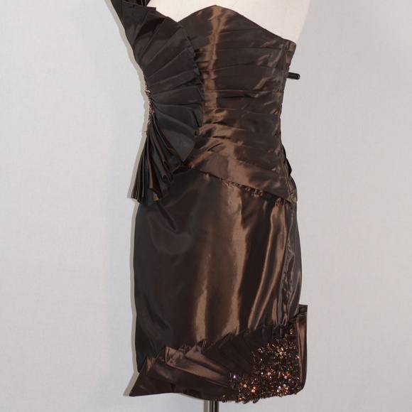 Tony Bowls Brown &  Gold Gown - Picture 6 of 9